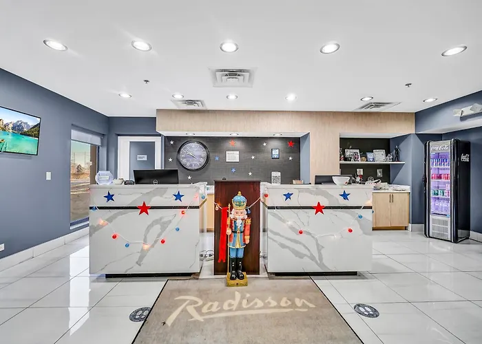 Hotel Carlton O'hare 5*
