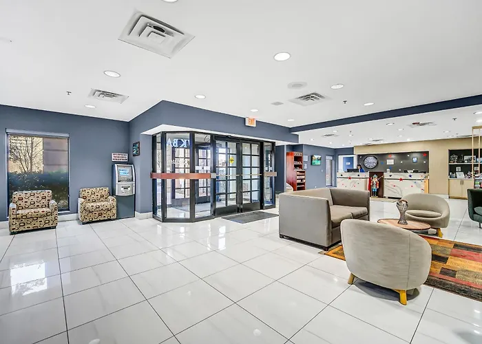 Carlton O'hare 5* Schaumburg